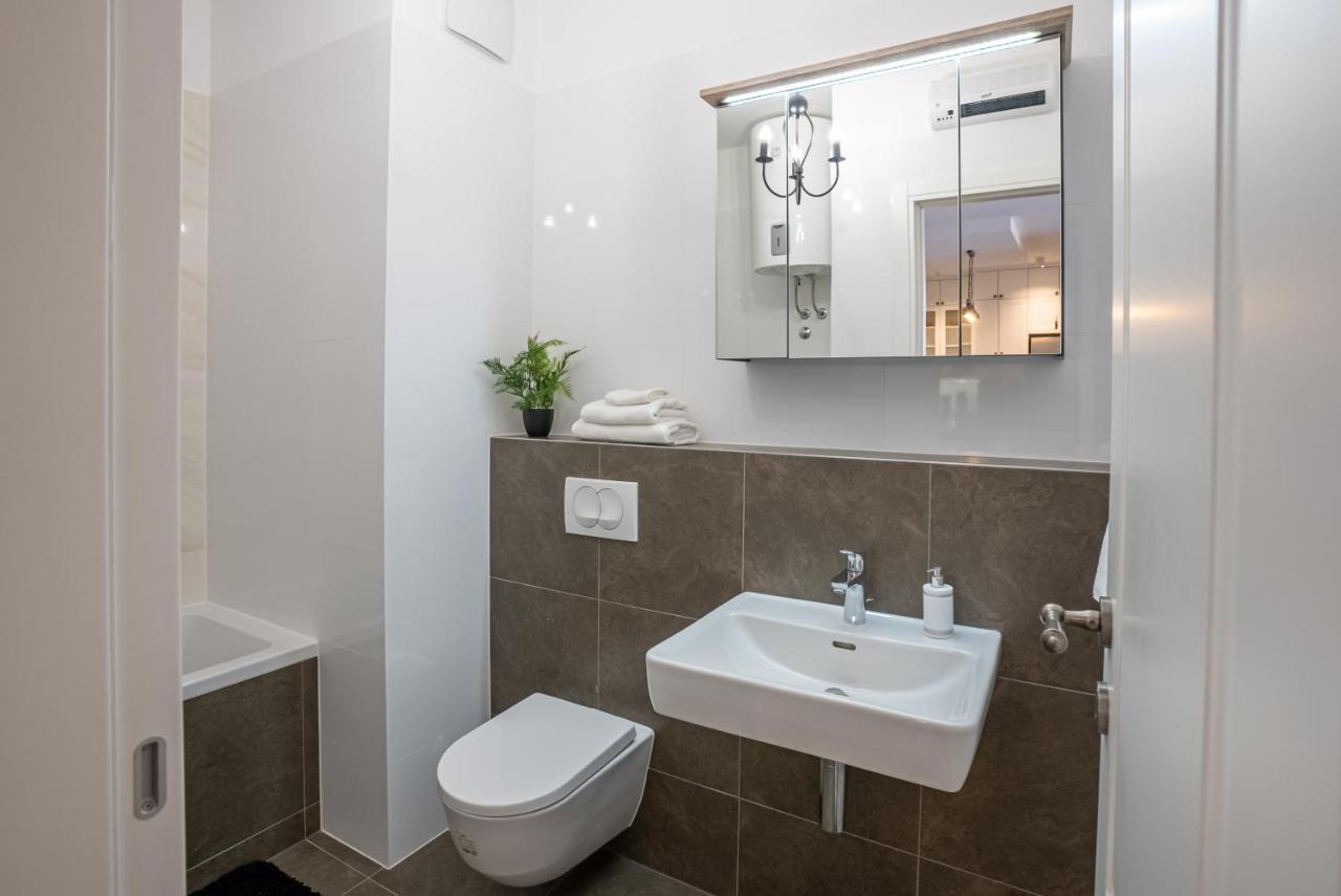 Morska Vila 6 Luxury Apartment Znjan Spalato Esterno foto